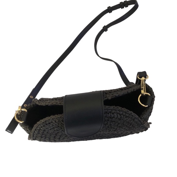 🌿 WITCHERY 🌿 black circle handbag with removable strap - Picture 4 of 7